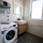 Apartment Azzurro - With Private Rooftop Jacuzzi