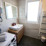 Azzurro - With Private Rooftop Jacuzzi Apartment Zadar