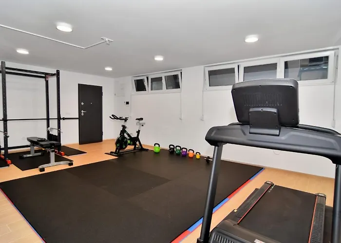 Azzurro - With Private Rooftop Jacuzzi * Zadar