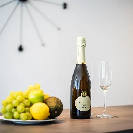 Apartment Azzurro - With Private Rooftop Jacuzzi *