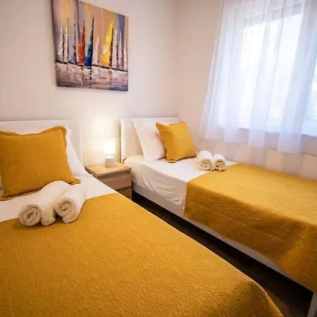 Apartmán Azzurro - With Private Rooftop Jacuzzi Zadar