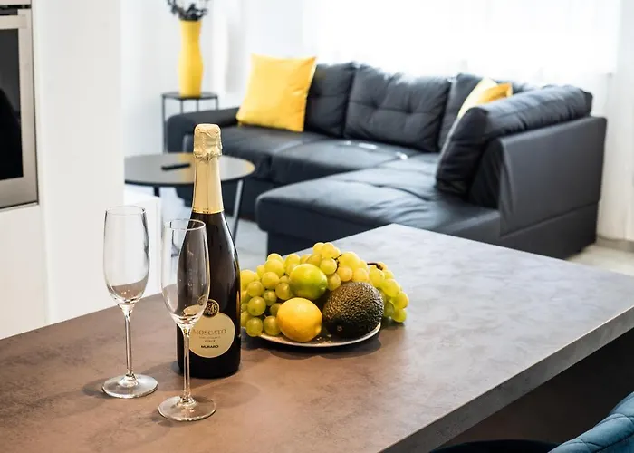 Appartement Azzurro - With Private Rooftop Jacuzzi *