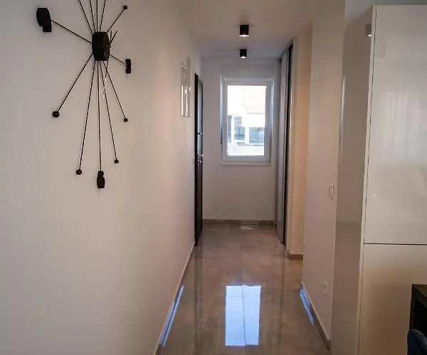 Appartement Azzurro - With Private Rooftop Jacuzzi *