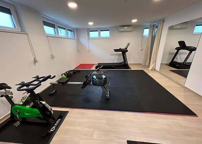 Appartement Azzurro - With Private Rooftop Jacuzzi