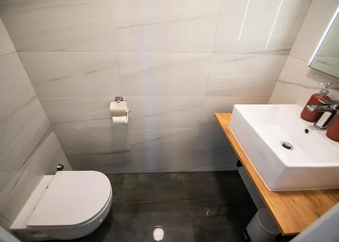 Azzurro - With Private Rooftop Jacuzzi Zadar